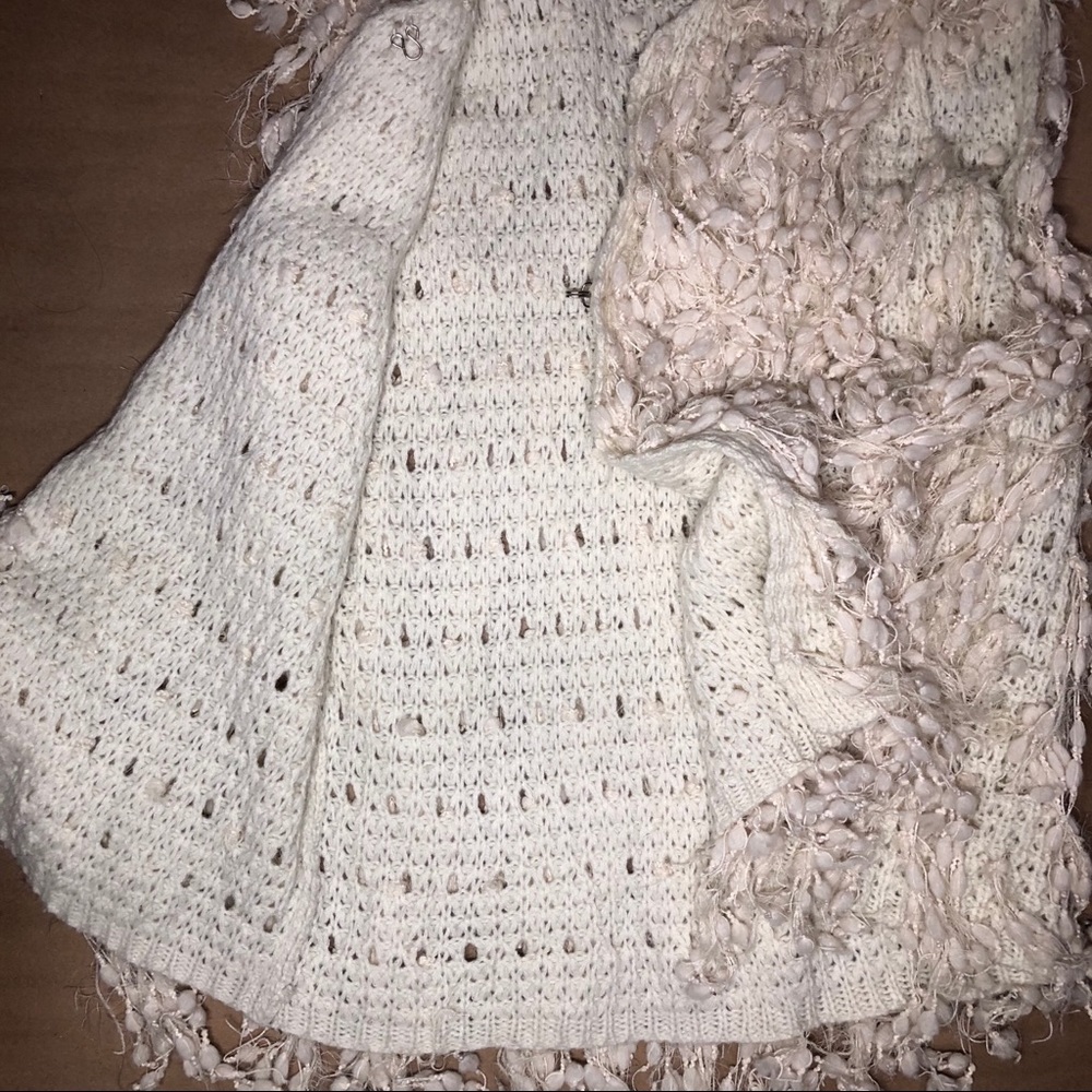 Cream Vest - Picture 4 of 4